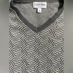 Calvin Klein SWEATER GREY AND WHITE PATTERN M